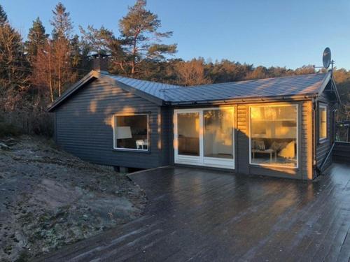 Havblikk by Norgesbooking cabin with an amazing view in Mandal — 4-Star Luxury Hotel in Mandal, Norway