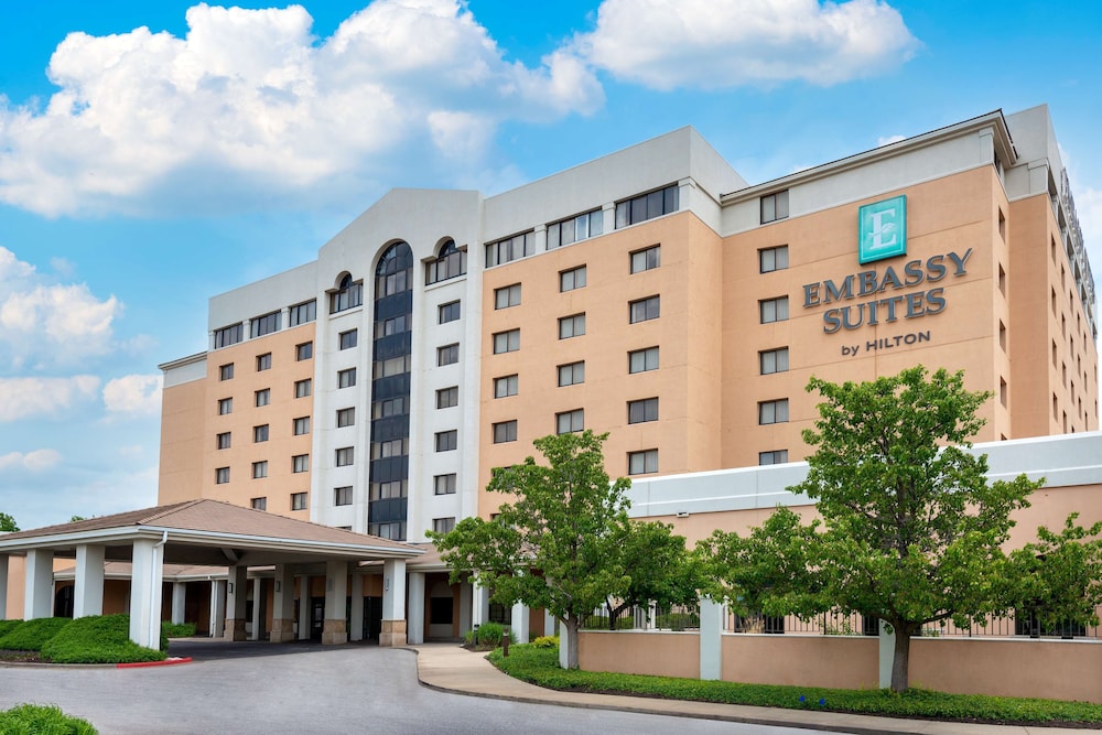 Embassy Suites by Hilton Kansas City International Airport - photo 70