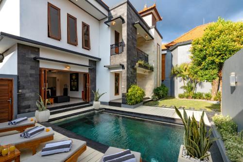 Vast 5bd Villa with Garden and Private Pool 250m to Beach — 4-Star Luxury Hotel in Seminyak, Indonesia
