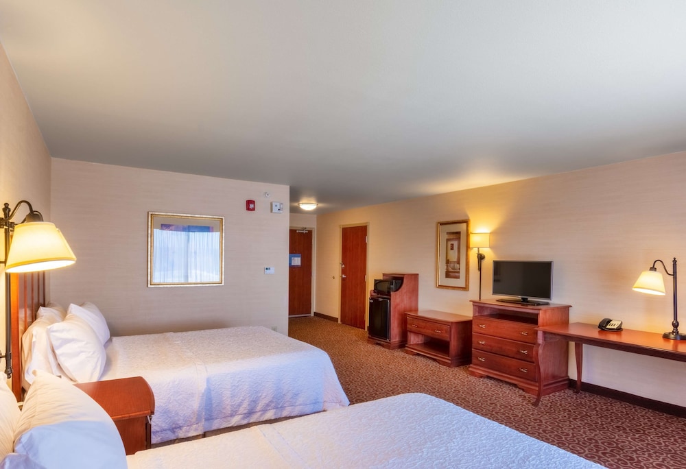 Hampton Inn Rawlins - photo 55