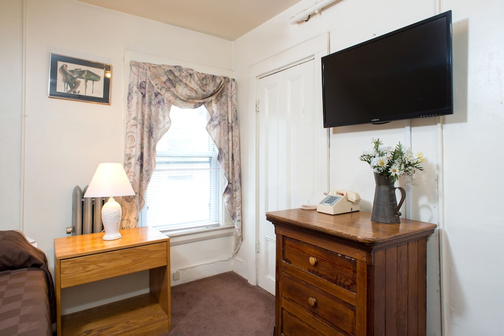 The Farrington Inn - photo 7