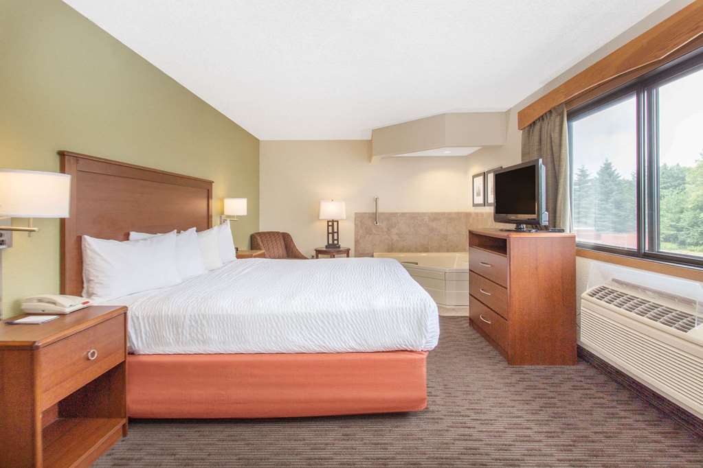 AmericInn by Wyndham Calumet - photo 17