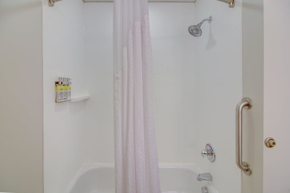Holiday Inn Express & Suites Foley by IHG - photo 44