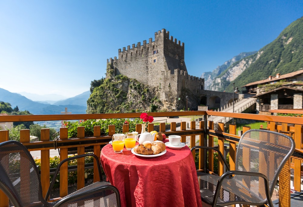 Hotel Antica Croce — hotel in Tenno