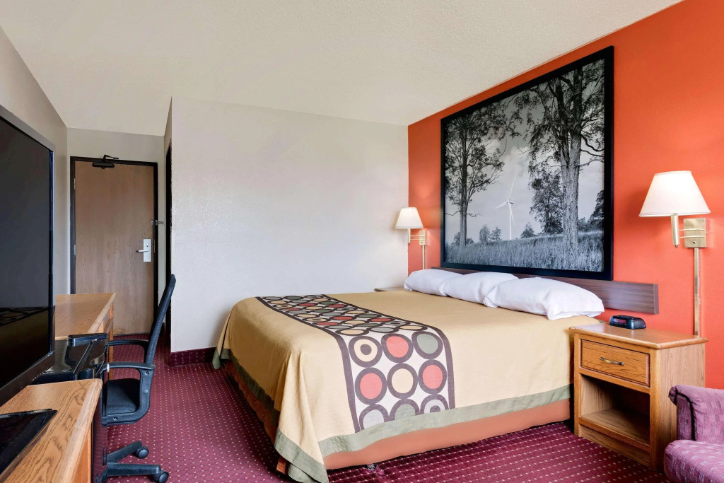 Super 8 by Wyndham Martinsburg - photo 5