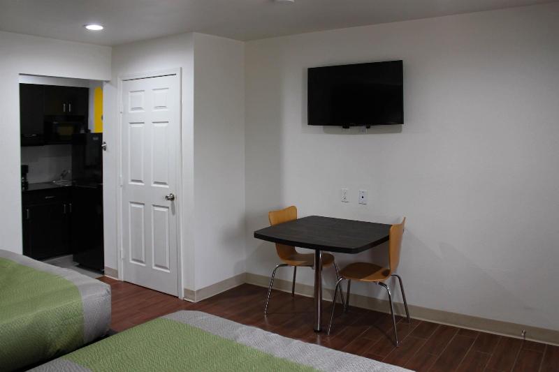 Studio 6 Houston TX East - photo 20