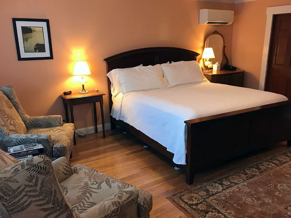 The Rangeley Inn & Tavern — Rangely — photo 4