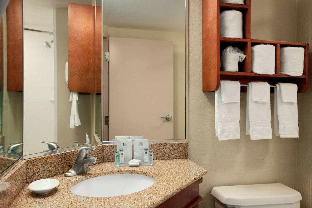 Hampton Inn by Hilton York - photo 17