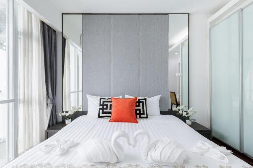 Shine Sukhumvit 43 Aparthotel Phrompong