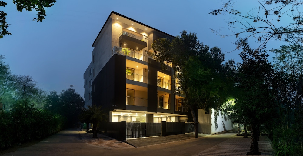 Perch Service Apartment MG Road