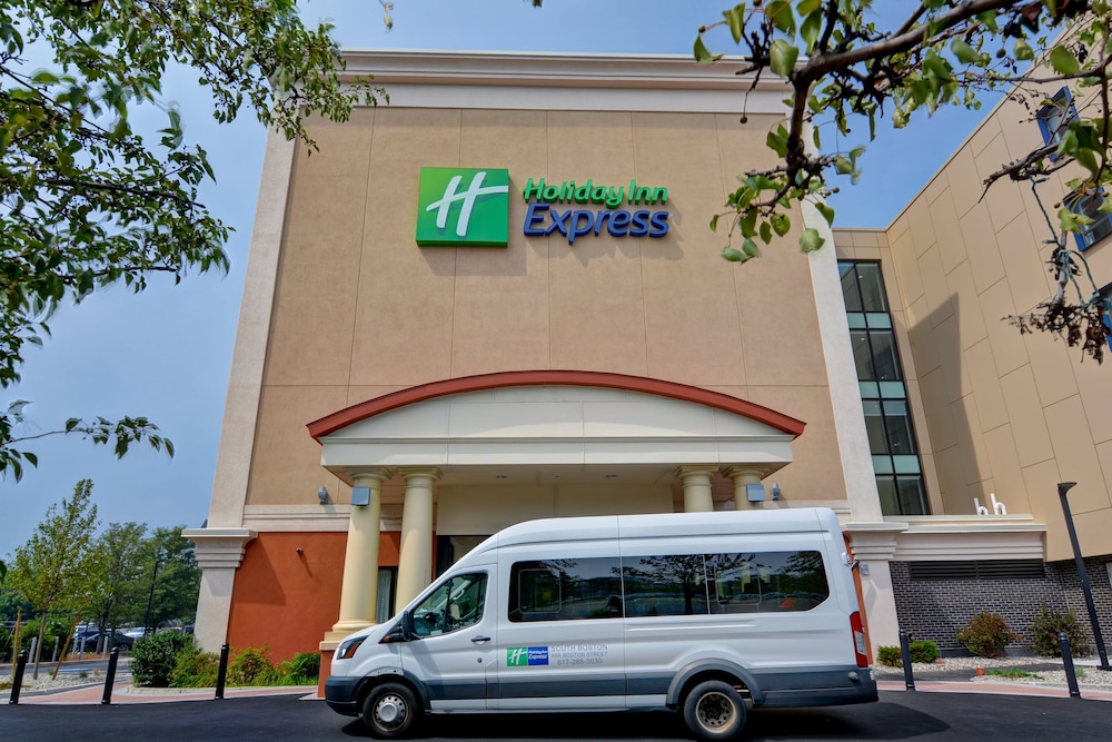 Holiday Inn Express Boston by IHG - photo 55