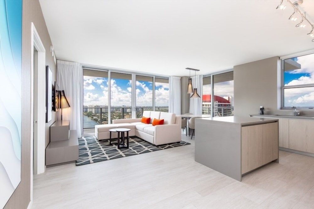 Hyde Beach House Luxury resort 3 Bedroom Condo by RedAwning - photo 54