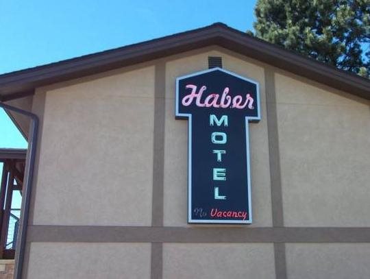 The Haber Motel — Estes Park