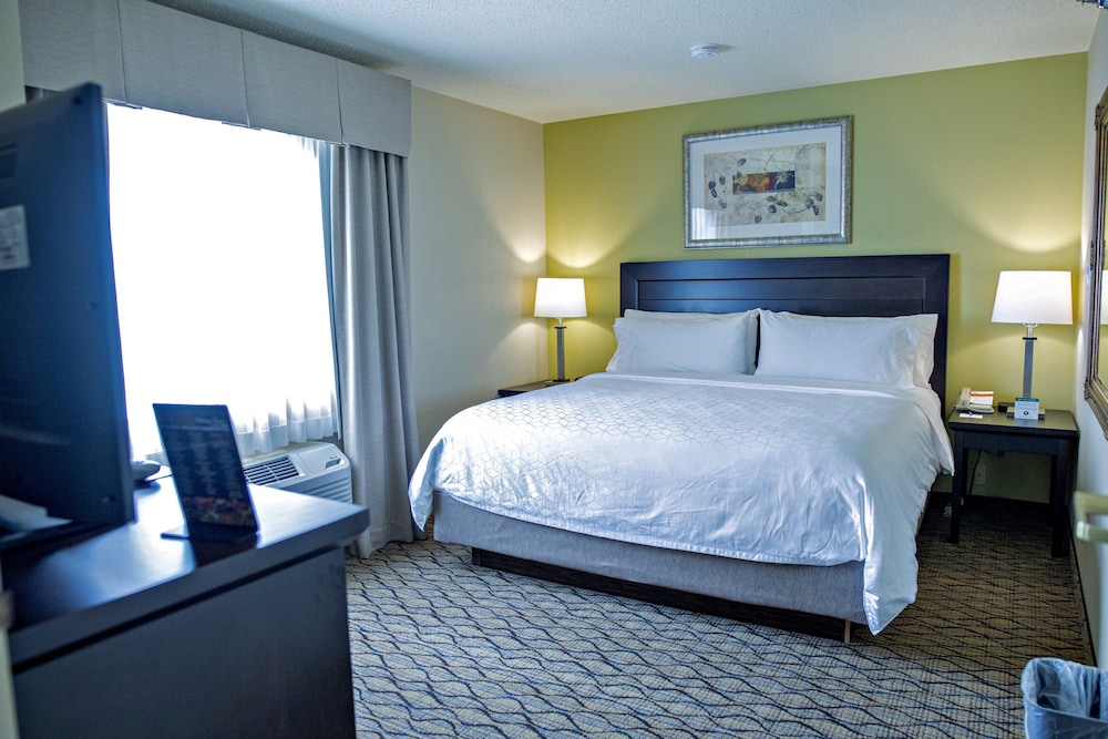 Holiday Inn Express & Suites Chicago Libertyville by IHG - photo 6