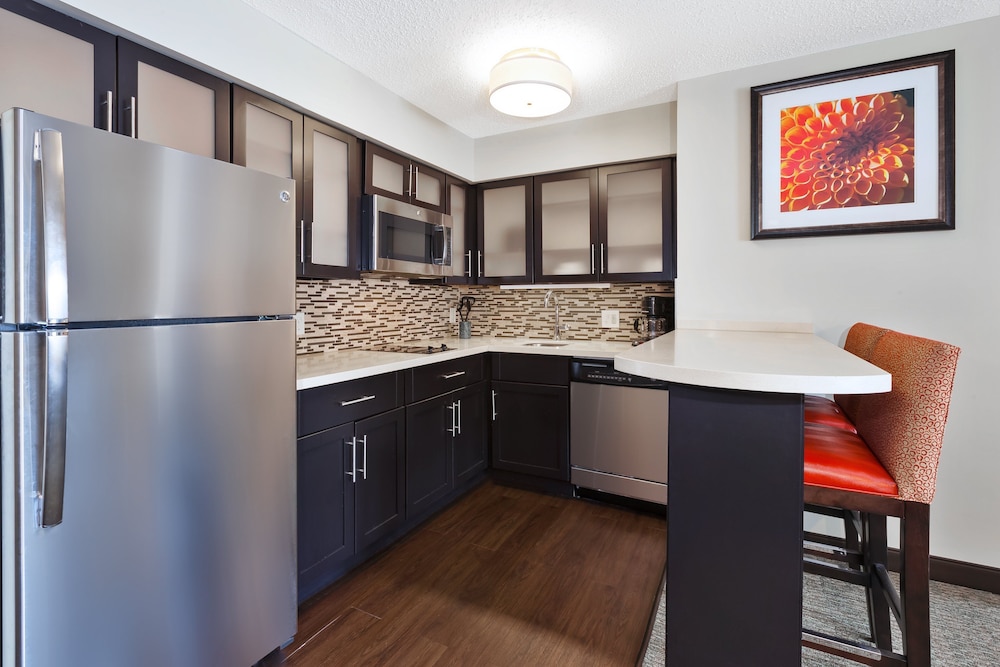 Staybridge Suites Detroit Utica by IHG - photo 21