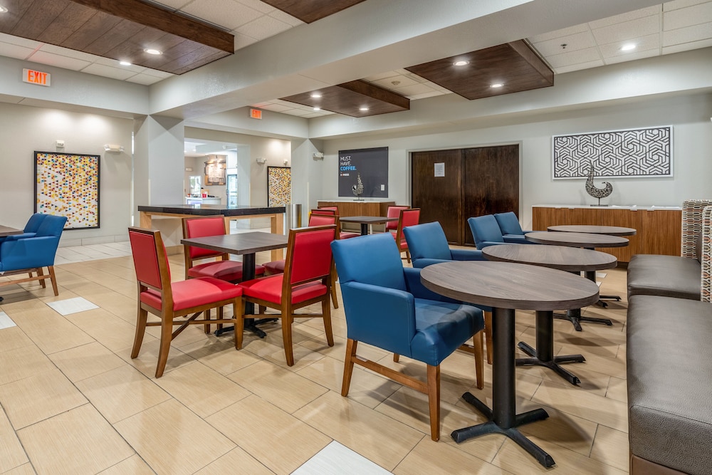 Holiday Inn Express Hotel and Suites Statesville by IHG - photo 37