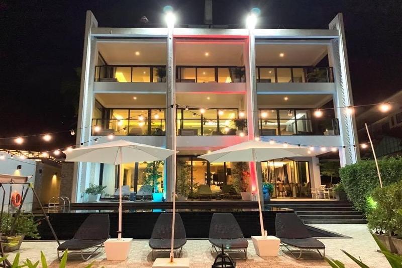 Sky Lantern Hotel — Phuket — photo 3