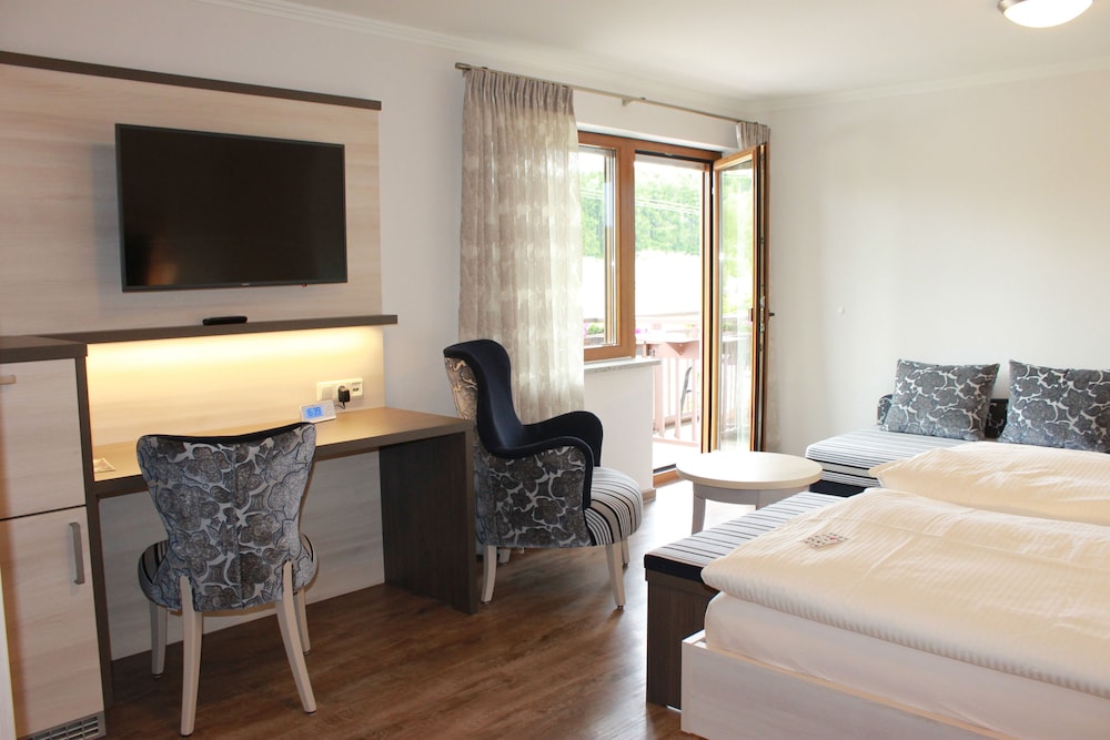 Landhotel Kastanienhof — hotel in Georgenberg