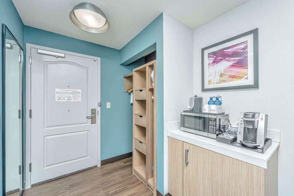 Hilton Garden Inn Charleston Airport - photo 12