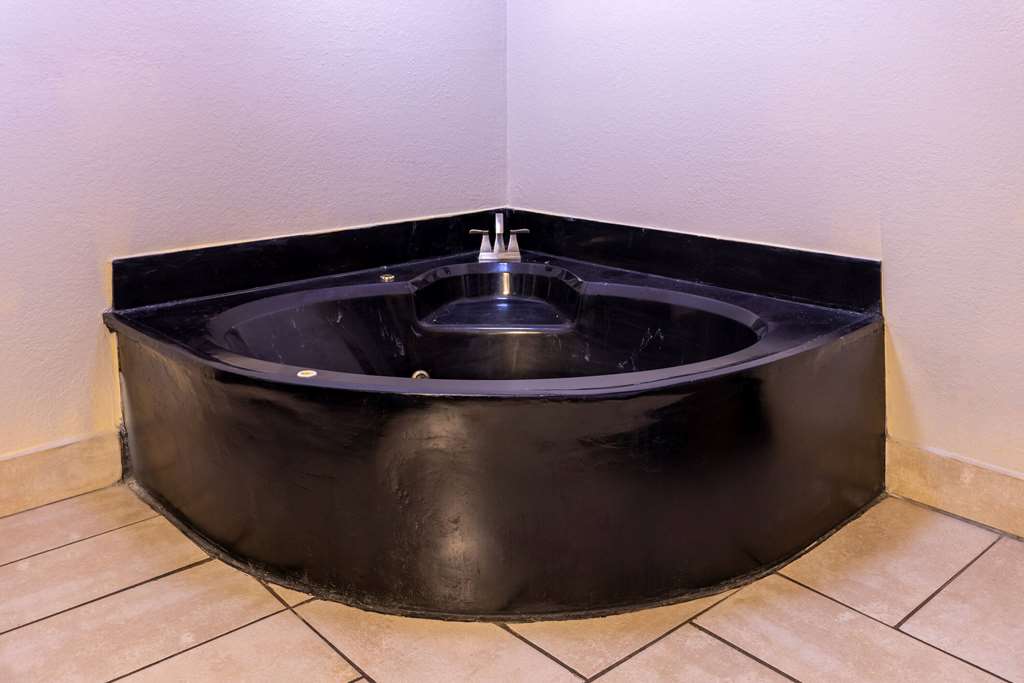 Days Inn by Wyndham Columbia - photo 26