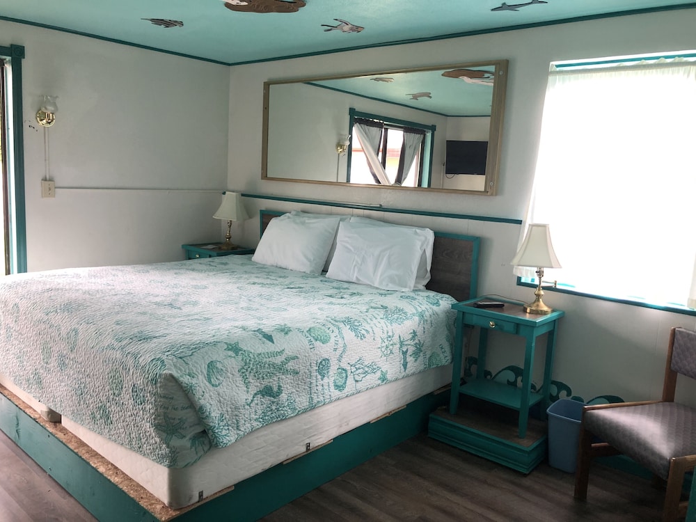 Florence Lighthouse Inn - photo 28