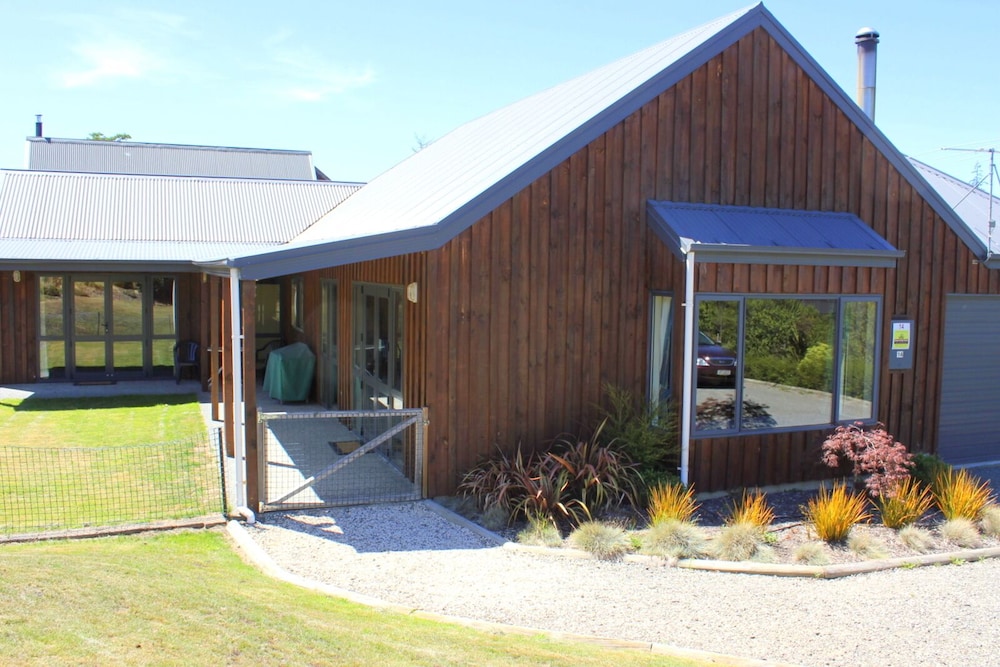 14 St James Avenue in Unknown City, New Zealand