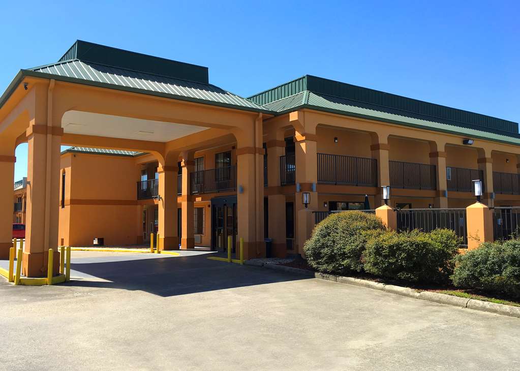 Americas Best Value Inn Denham Springs Baton Rouge - photo 3