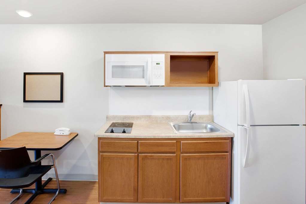 WoodSpring Suites Lafayette - photo 10