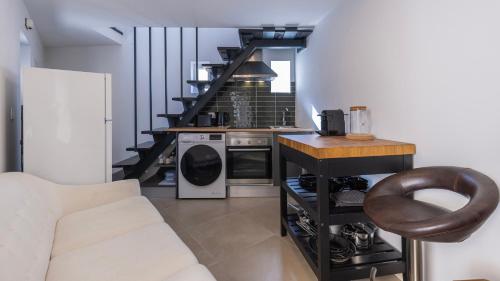 Estrela Escape Studios 1 by LovelyStay — 4-Star Luxury Hotel in Lisbon, Portugal