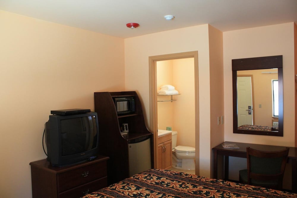 Gold Trail Motor Lodge - photo 9