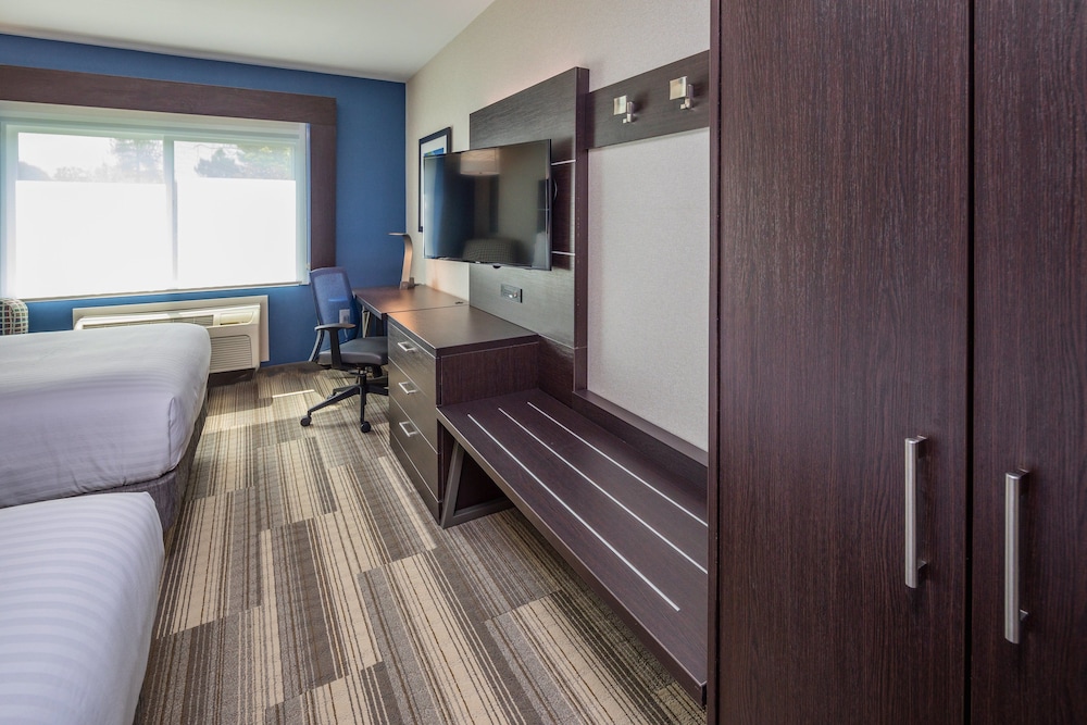 Holiday Inn Express Sunnyvale Silicon Valley by IHG - photo 5
