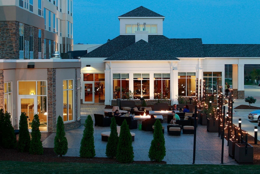 Hilton Garden Inn Cedar Falls - photo 74