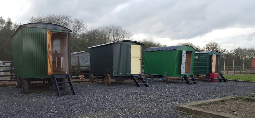 Nathan's Farm — hotel in Rickmansworth