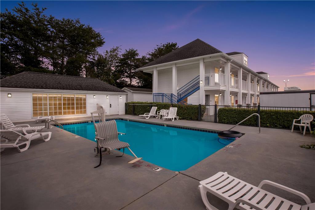 Baymont by Wyndham Forest City - photo 10