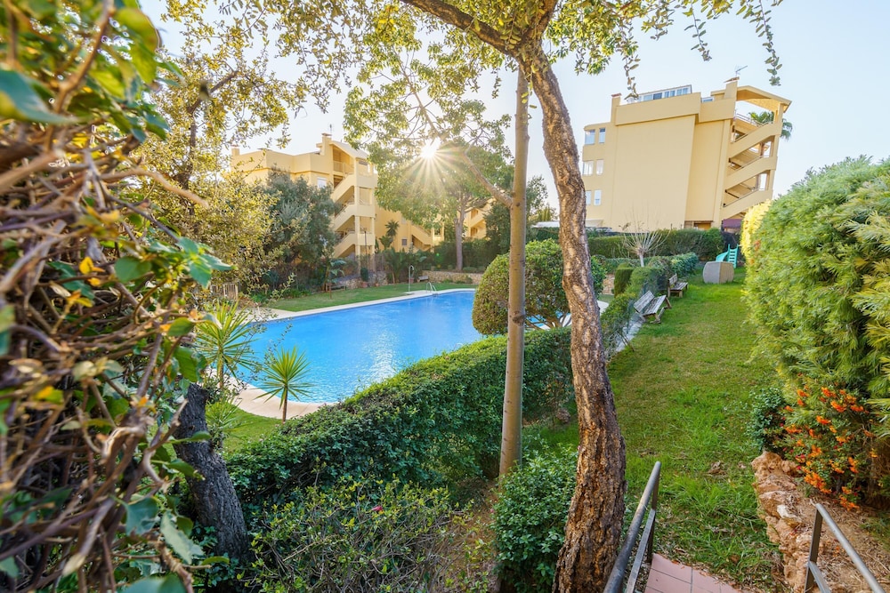 Calahonda Royale Seaview Suite — 4-Star Luxury Hotel in Mijas, Spain