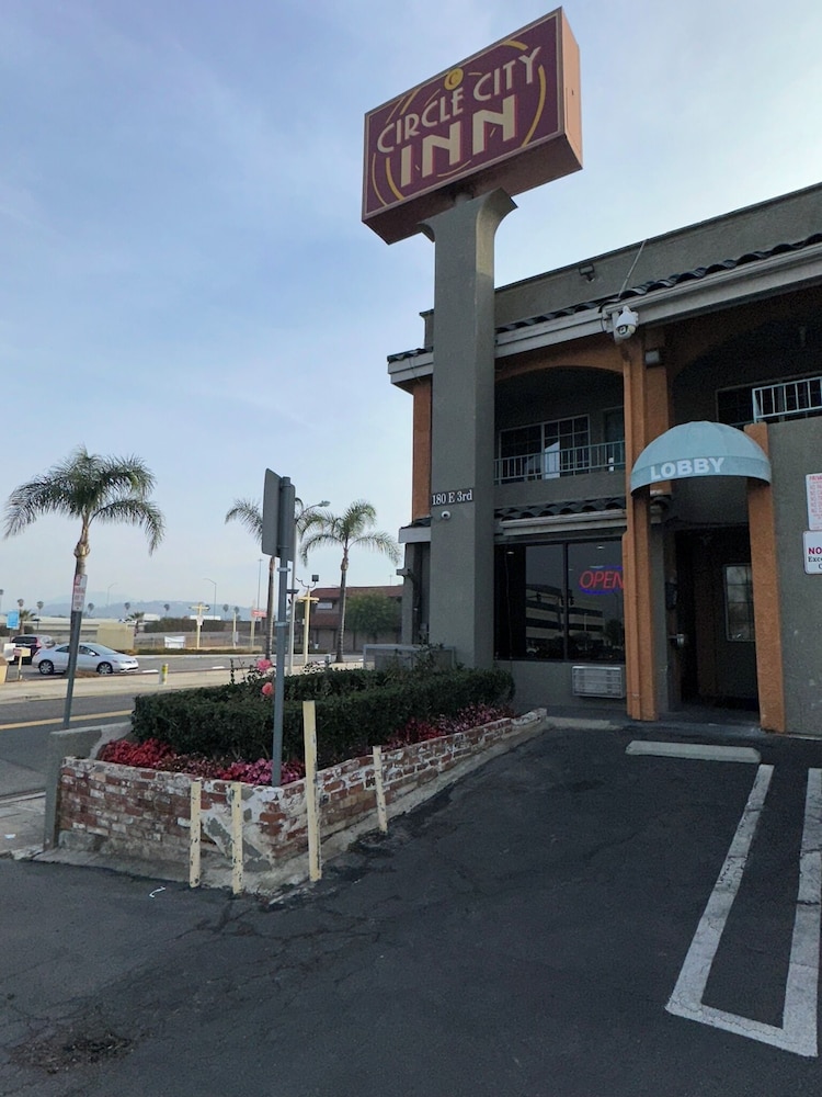 Americas Best Value Inn Corona - photo 45
