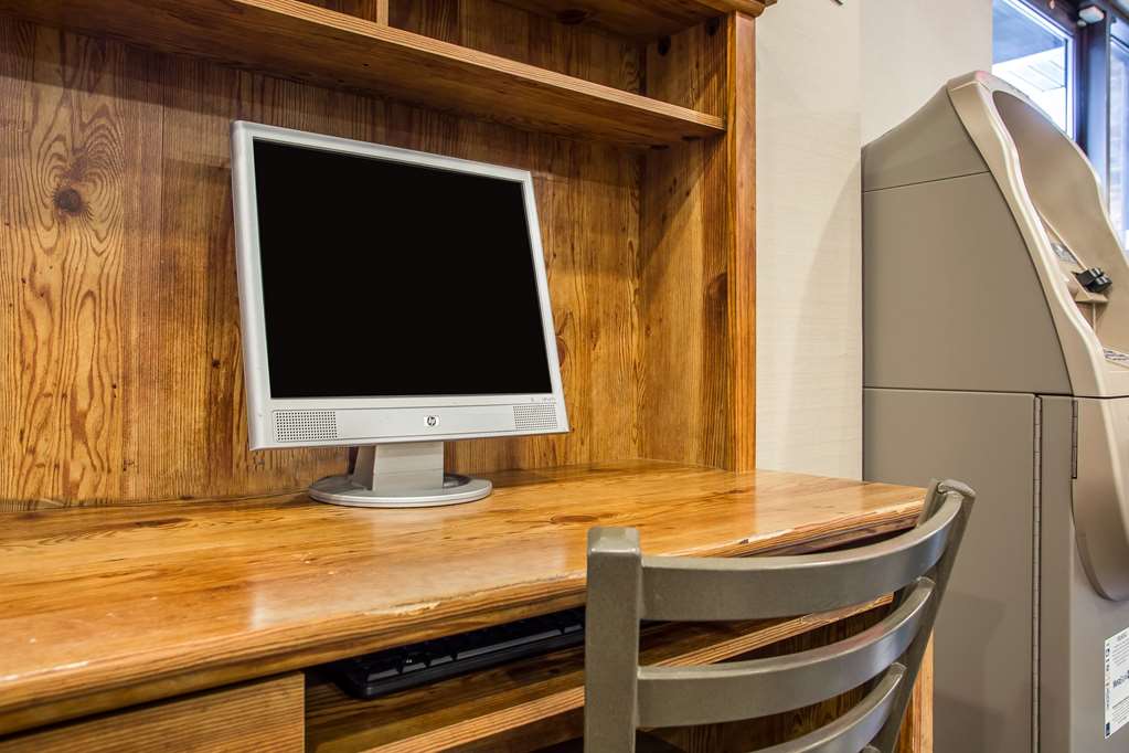Quality Inn & Suites Marinette - photo 45