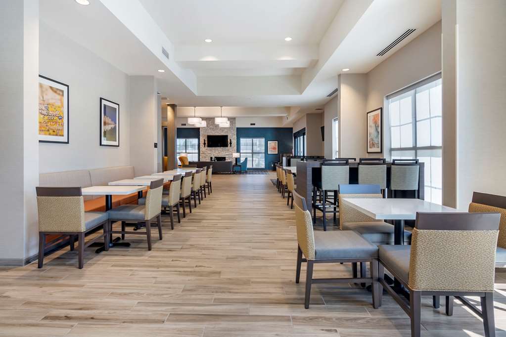 Comfort Suites Grandview Kansas City - photo 40