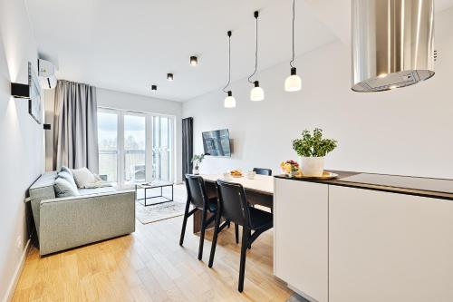 Wygodny apartament przy centrum Manufaktura z parkingiem — 4-Star Luxury Hotel in Lodz, Poland