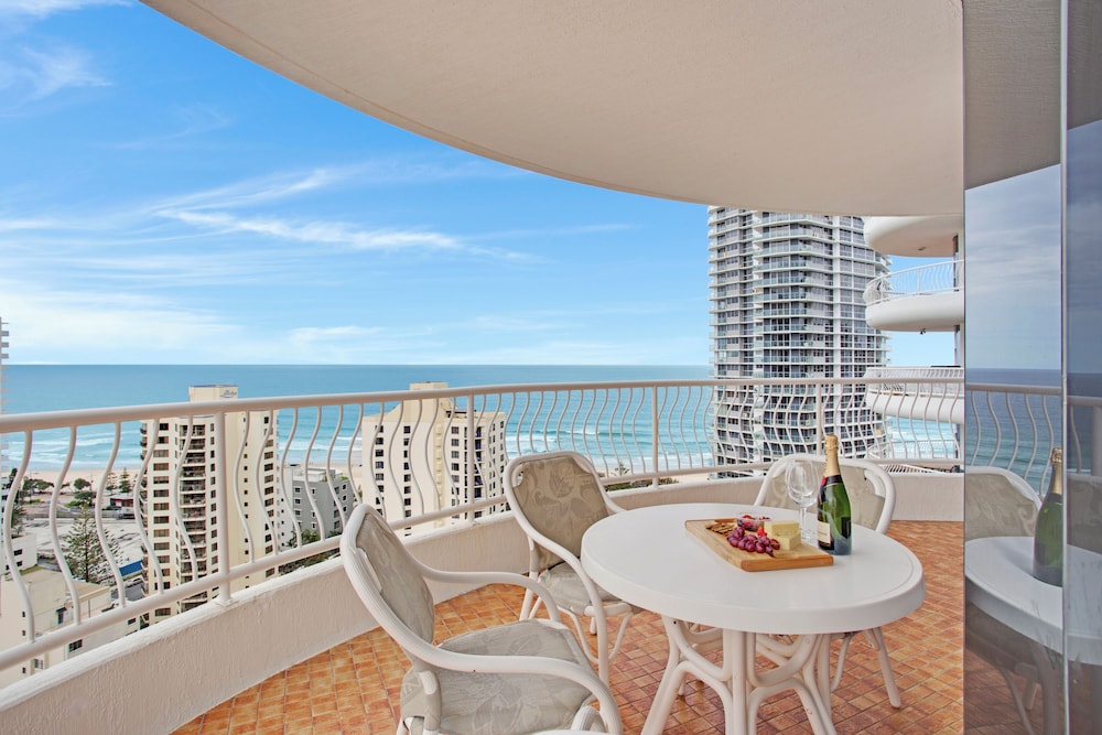 Aegean Apartments — 4-Star Luxury Hotel in Surfers Paradise, Australia