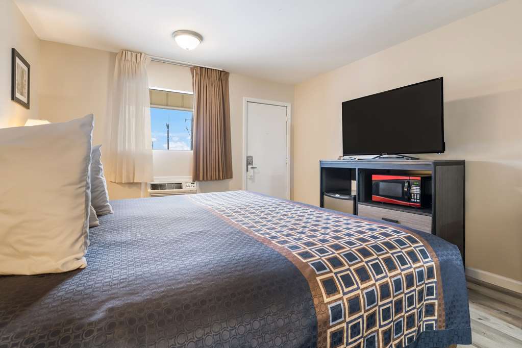 Americas Best Value Inn Refugio - photo 11