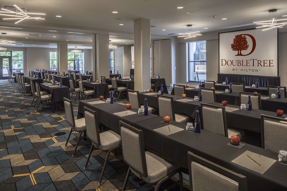DoubleTree by Hilton Hotel & Suites Pittsburgh Downtown - photo 73