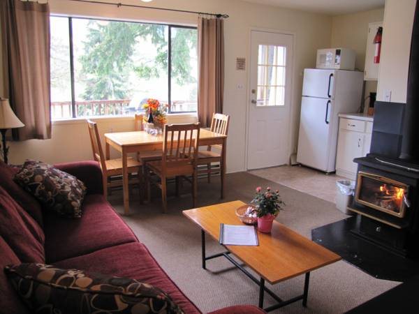 Green Acres Lakeside Resort — Salt Spring Island — photo 3