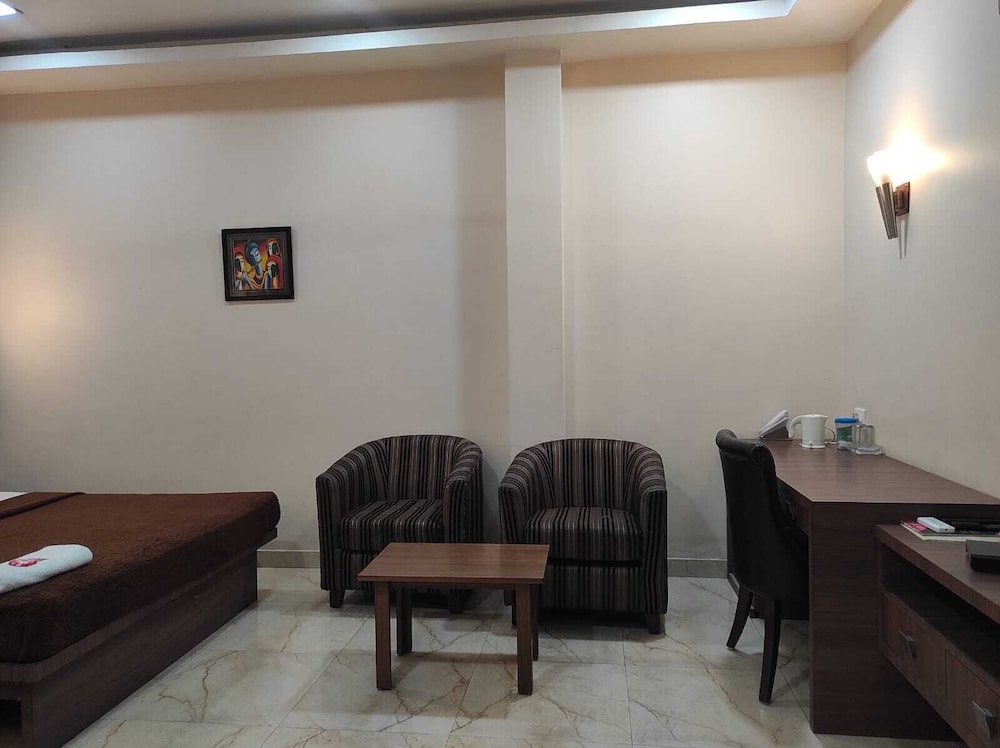 Hotel Holiday Palace — Sibsagar — photo 2