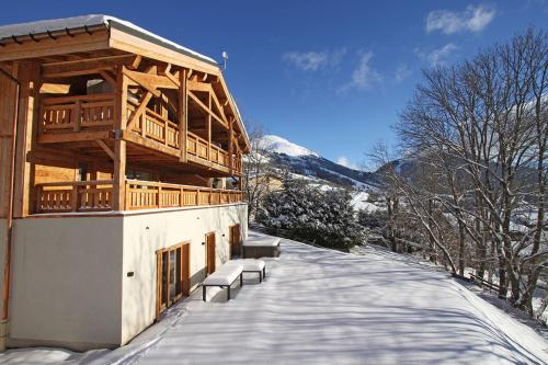 Odalys Chalet Nuance de blanc — 4-Star Luxury Hotel in Huez, France