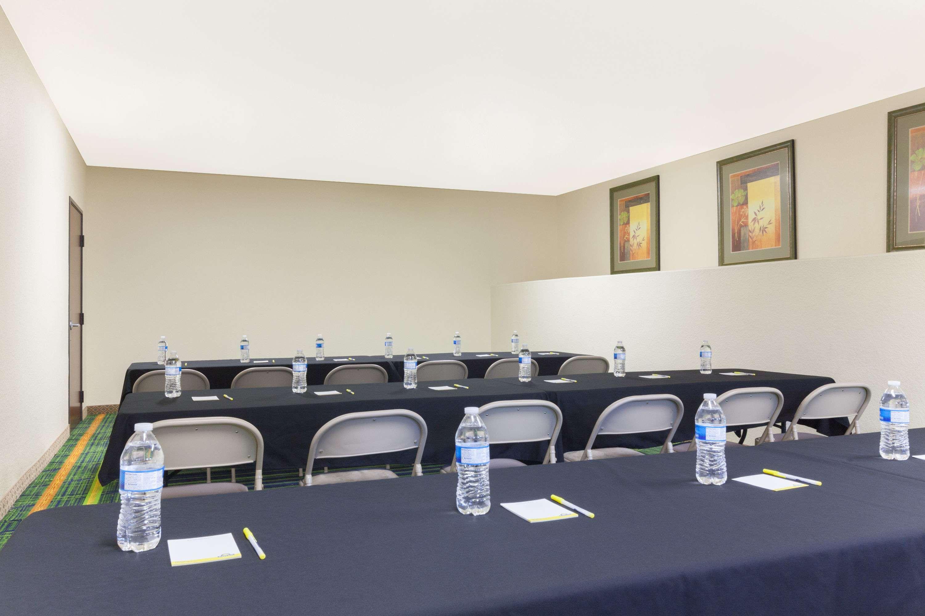 Days Inn by Wyndham San Antonio at Palo Alto - photo 29