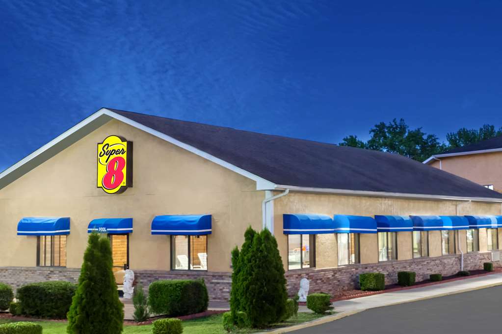 Super 8 by Wyndham Paris - photo 2