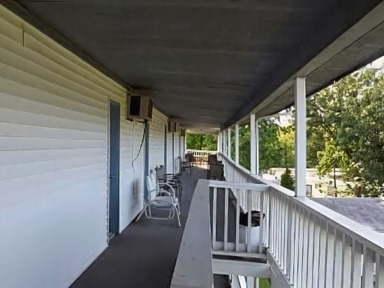 Twin Lakes Inn - photo 8