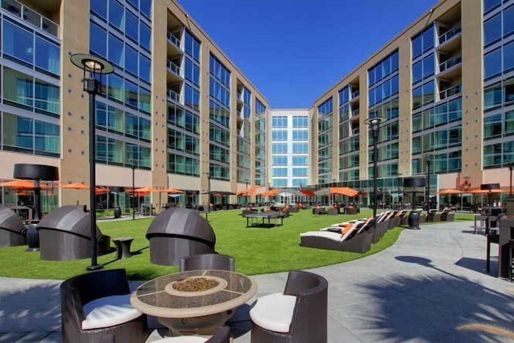 University Plaza Waterfront Hotel - photo 26