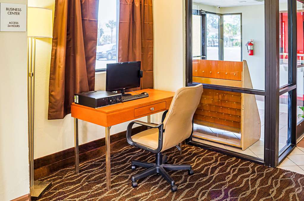 Econo Lodge Inn & Suites Hardeeville I 95 - photo 37